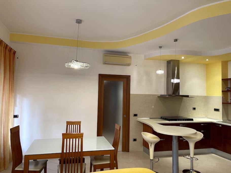 Delizioso E Silenzioso Appartamento A Roma Luaran gambar